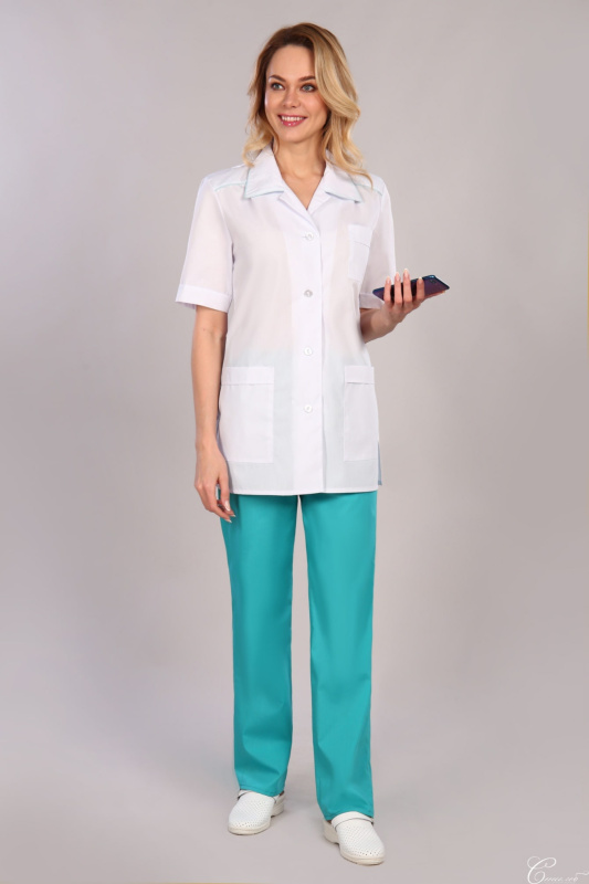 Костюм женский  21 ТС. Цвет: белый и изумрудный